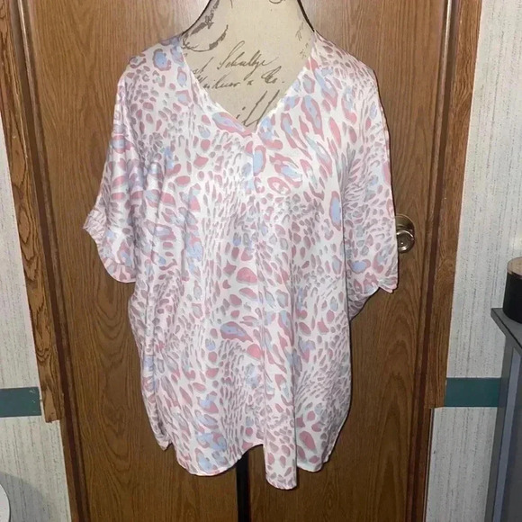 JODIFL Tops - Women’s Jodifl Blouse